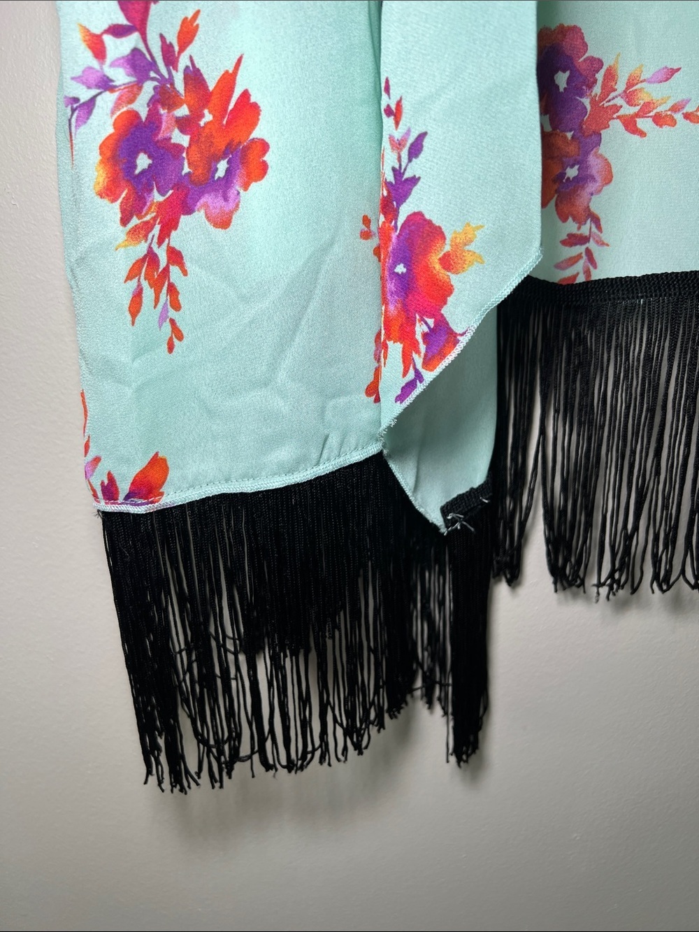 LuLaRoe Mint Floral Kimono with Black Fringe - Picture 4 of 4